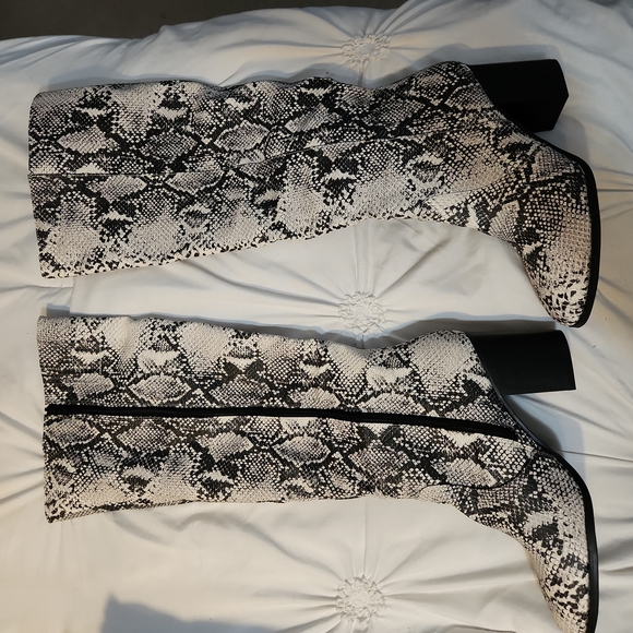 Photo inspiration: Fresh Look at Qupid Shoes Qupid Sylas Black Multi Snake Knee High Boots